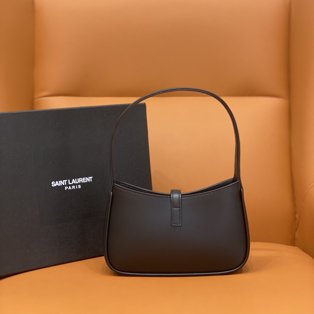 Bagsaaa Y51 LE 5 À 7 Mini in black smooth leather - 19x11.5x4.5cm