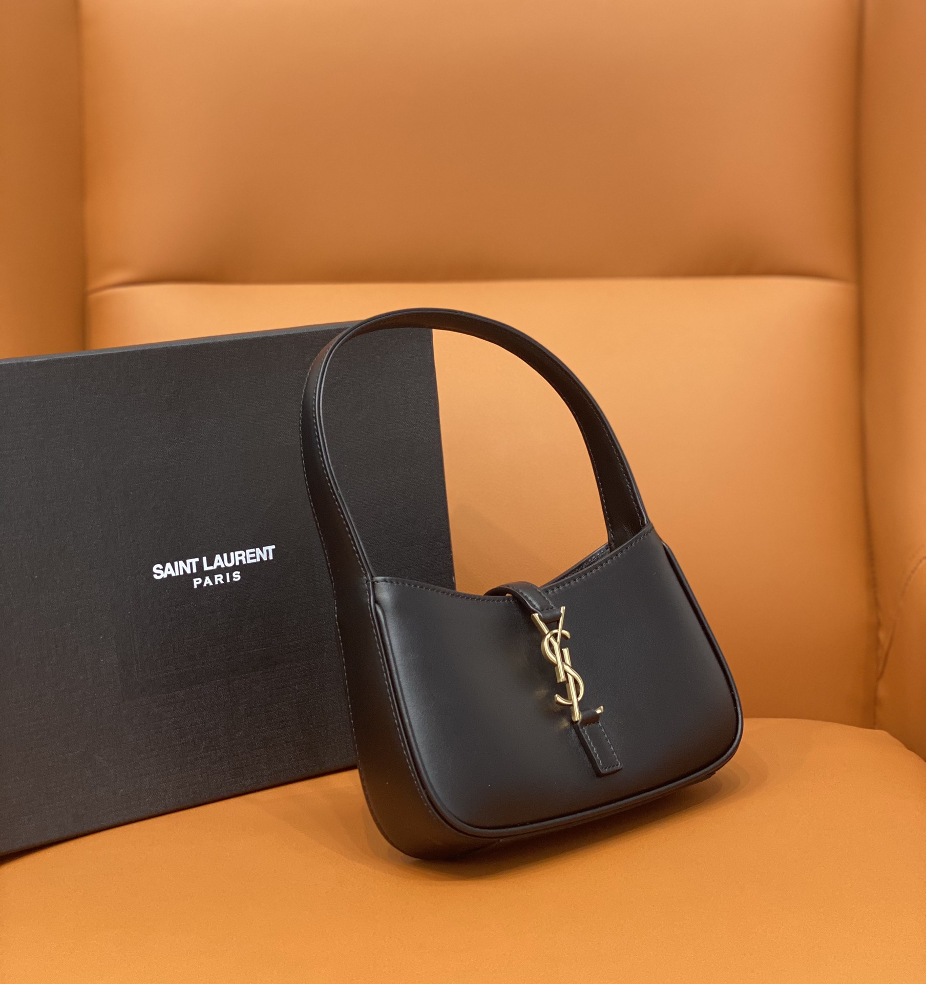 Bagsaaa Y51 LE 5 À 7 Mini in black smooth leather - 19x11.5x4.5cm
