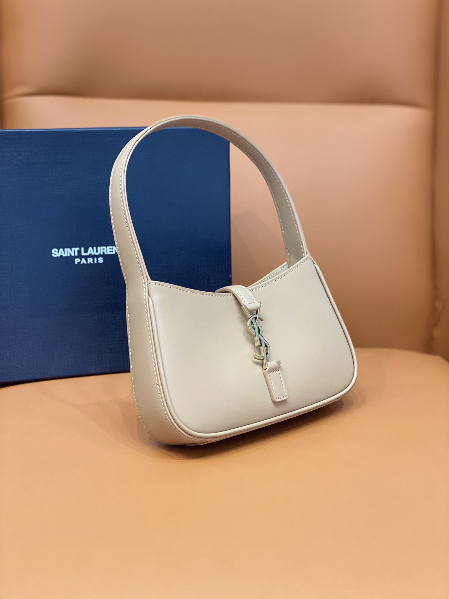 Bagsaaa Y51 LE 5 À 7 Mini in beige smooth leather - 19x11.5x4.5cm