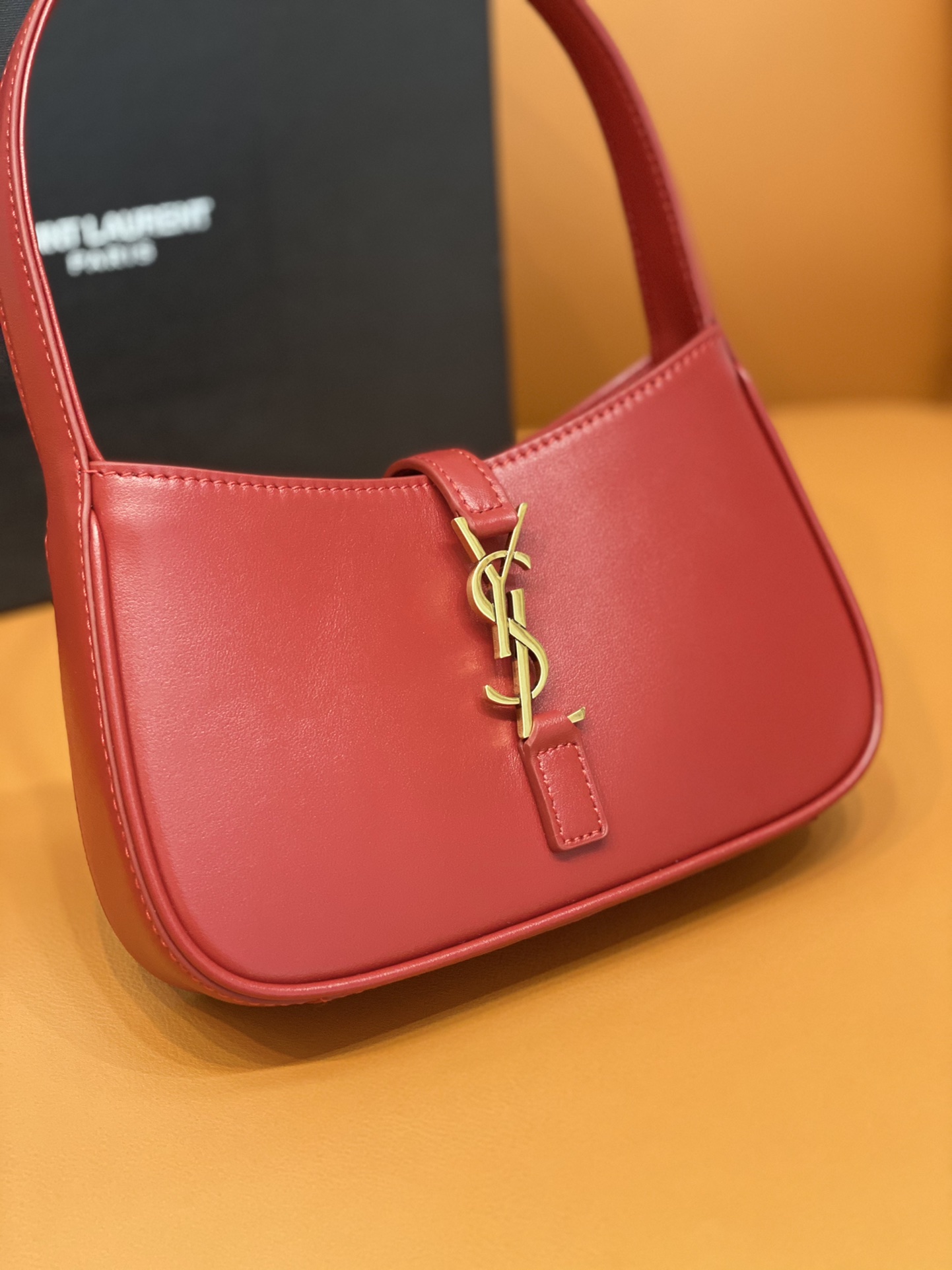 Bagsaaa Y51 LE 5 À 7 Mini in red smooth leather - 19x11.5x4.5cm