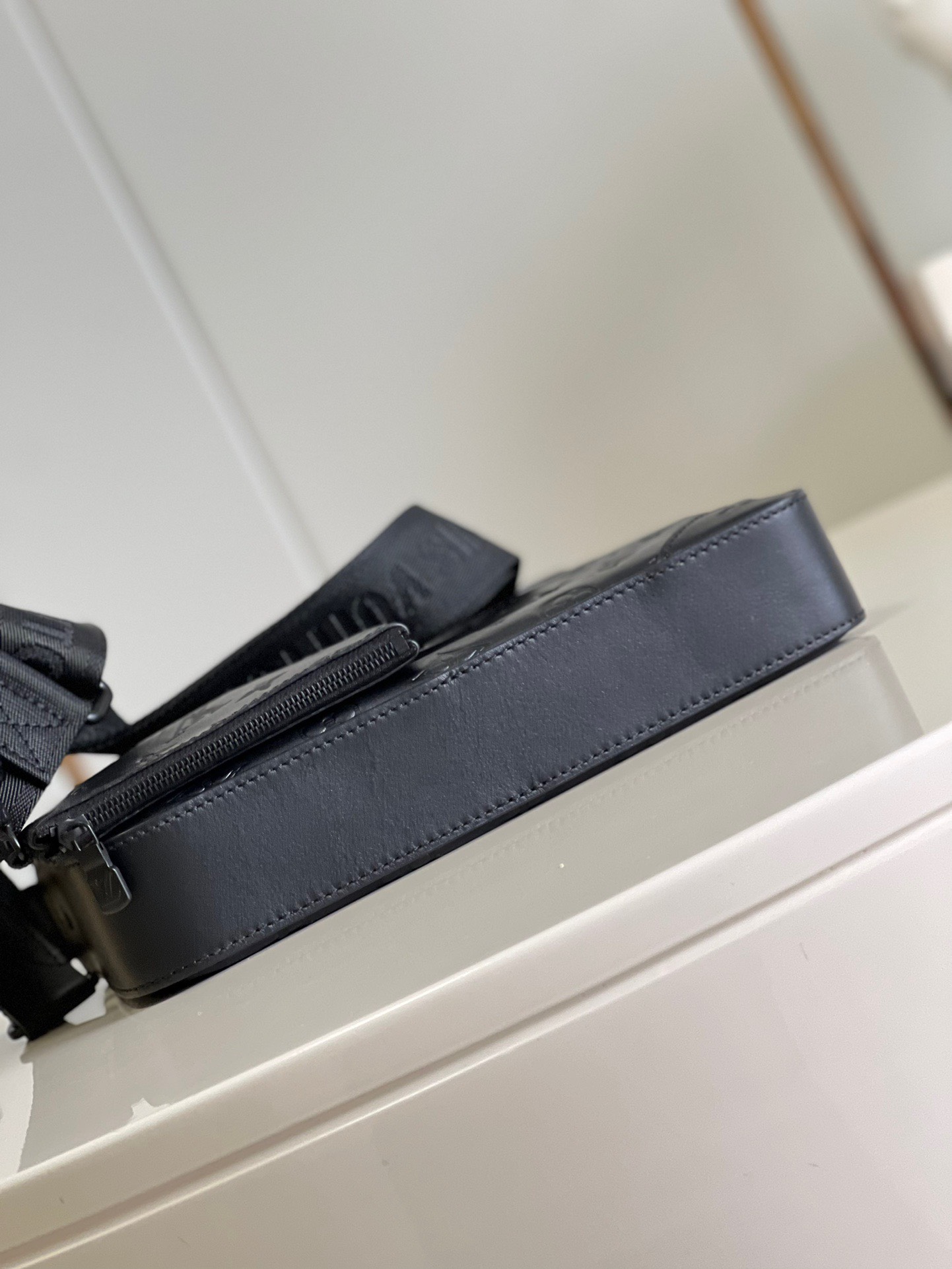 Bagsaaa L0vis Vvtt0n Duo Messenger Black Bag - 26x18.5x5cm