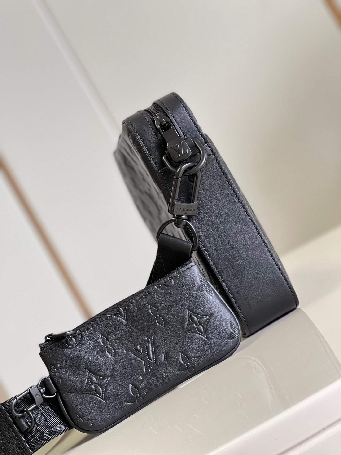 Bagsaaa L0vis Vvtt0n Duo Messenger Black Bag - 26x18.5x5cm