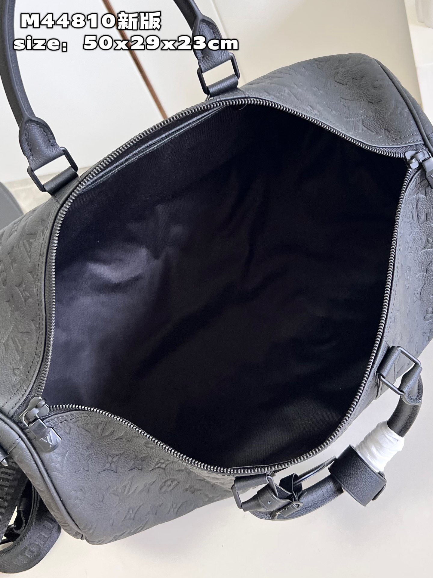 Bagsaaa L0vis Vvtt0n Keepall Bandoulière 50 Monogram Shadow embossed leather - 50 x 29 x 23 cm