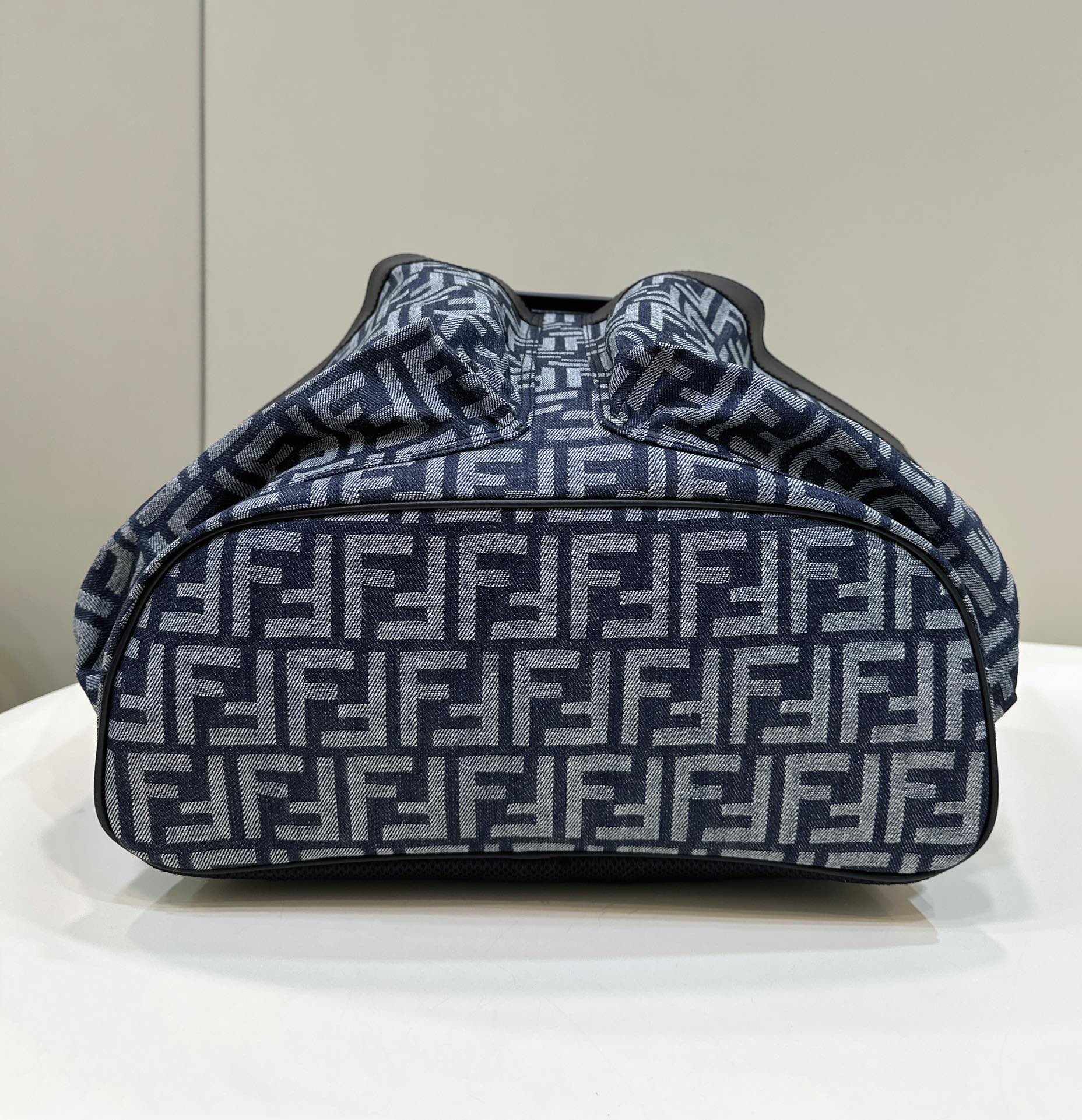 Bagsaaa F**di Black Strike Backpack In Denim With Jacquard Ff Monogram Large - 42*18*45CM