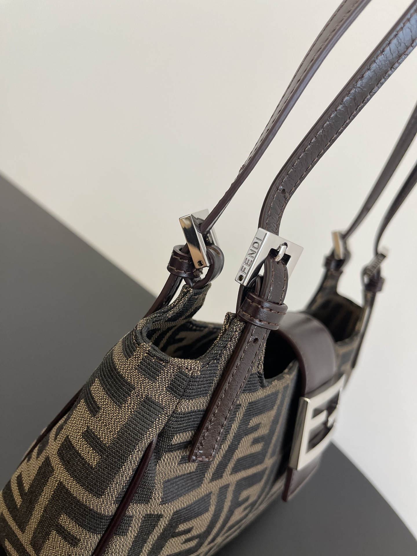 Bagsaaa F**di Vintage zucca baguette handbag - 24*13*6cm