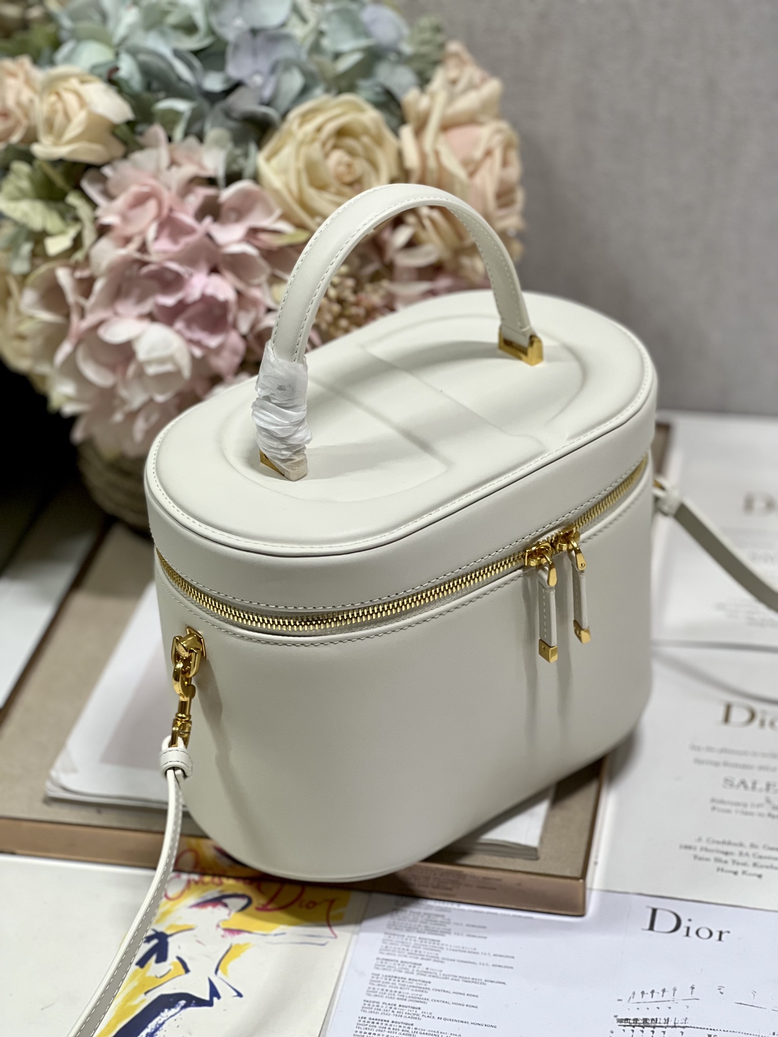 Bagsaaa D10r CD Signature Vanity Case White Leather - 24*14*18cm
