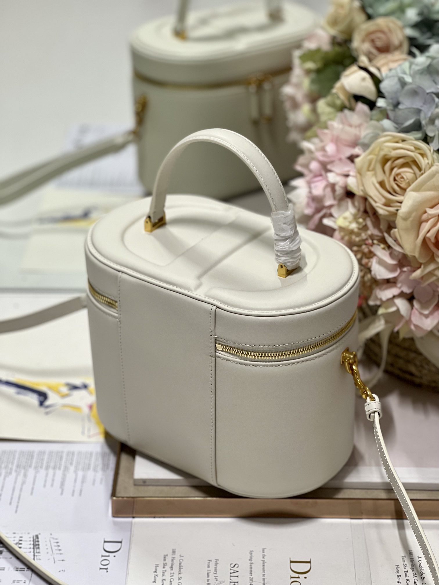 Bagsaaa D10r CD Signature Vanity Case White Leather - 24*14*18cm