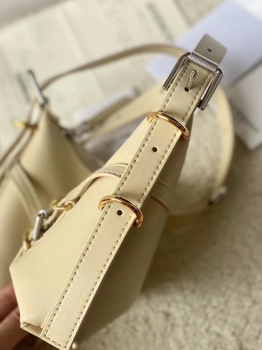 Bagsaaa Givenchy Beige Voyou Shoulder Bag - 24*18*3.5cm
