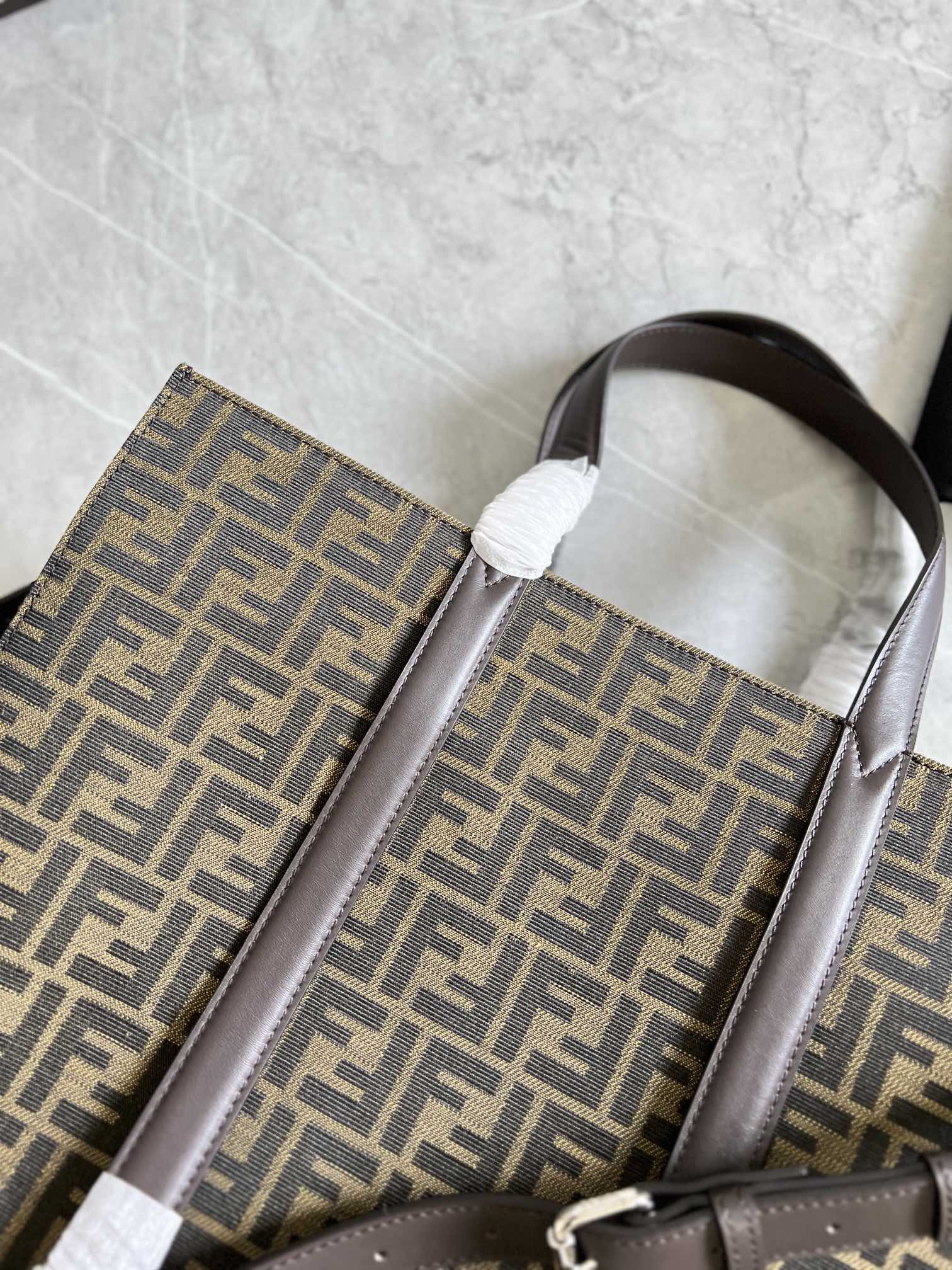 Bagsaaa F**di Shopper FF jacquard fabric brown bag - 41x35x19cm