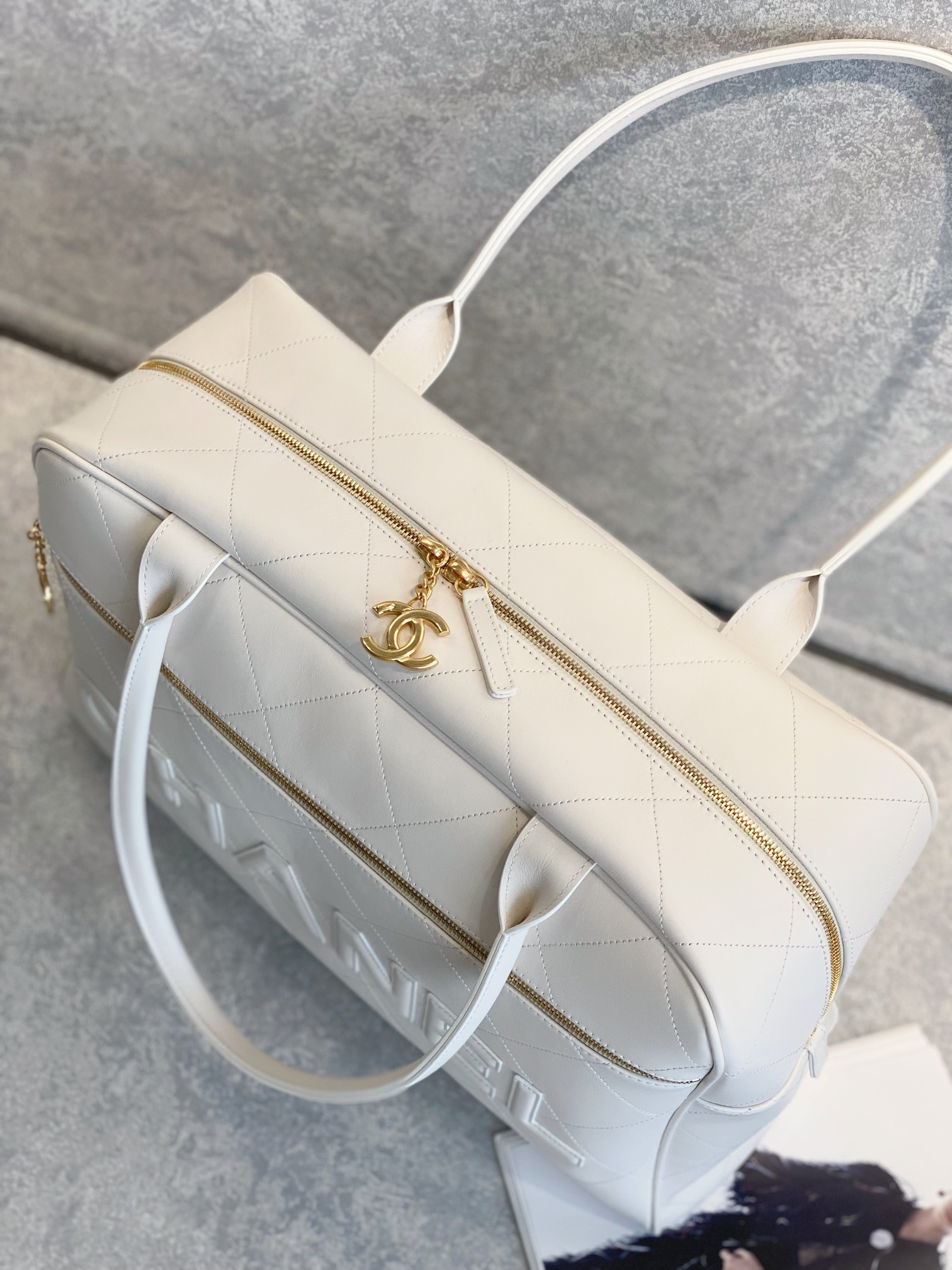 Bagsaaa Ch**el Maxi bowling white bag - 30*45*15cm