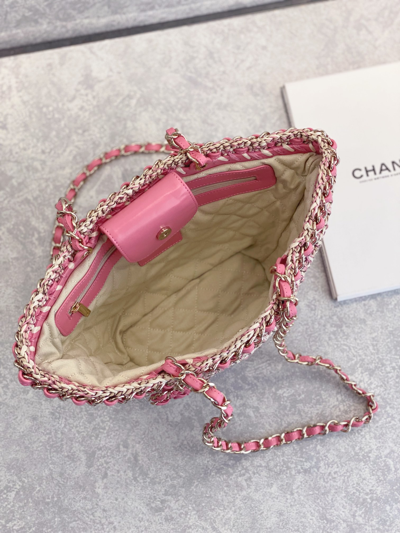 Bagsaaa Chrochet Small Tote Beige & Pink - 20 × 36 × 12 cm
