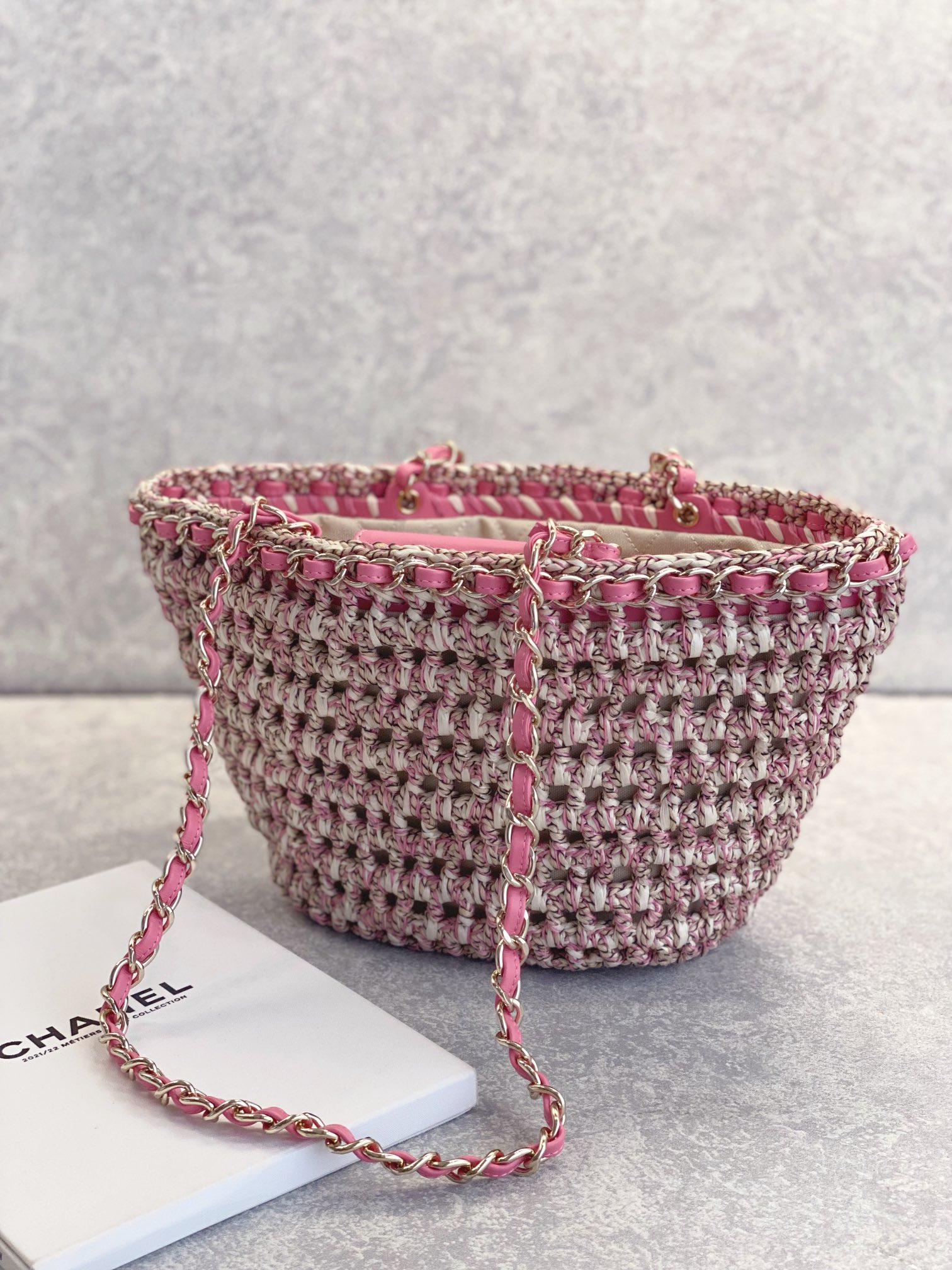 Bagsaaa Chrochet Small Tote Beige & Pink - 20 × 36 × 12 cm