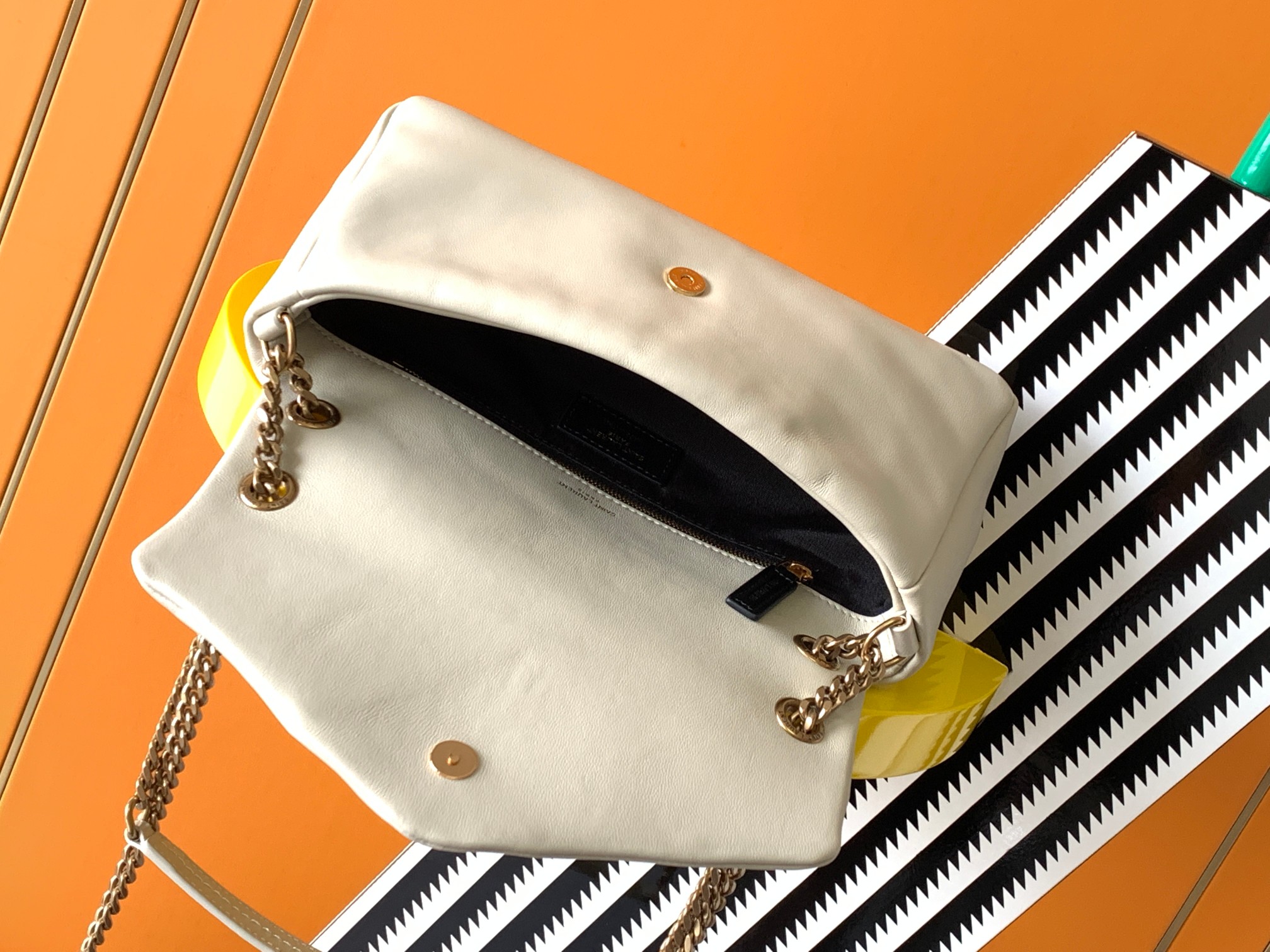 Bagsaaa Y51 Calypso leather shoulder beige bag - 26×14×7cm