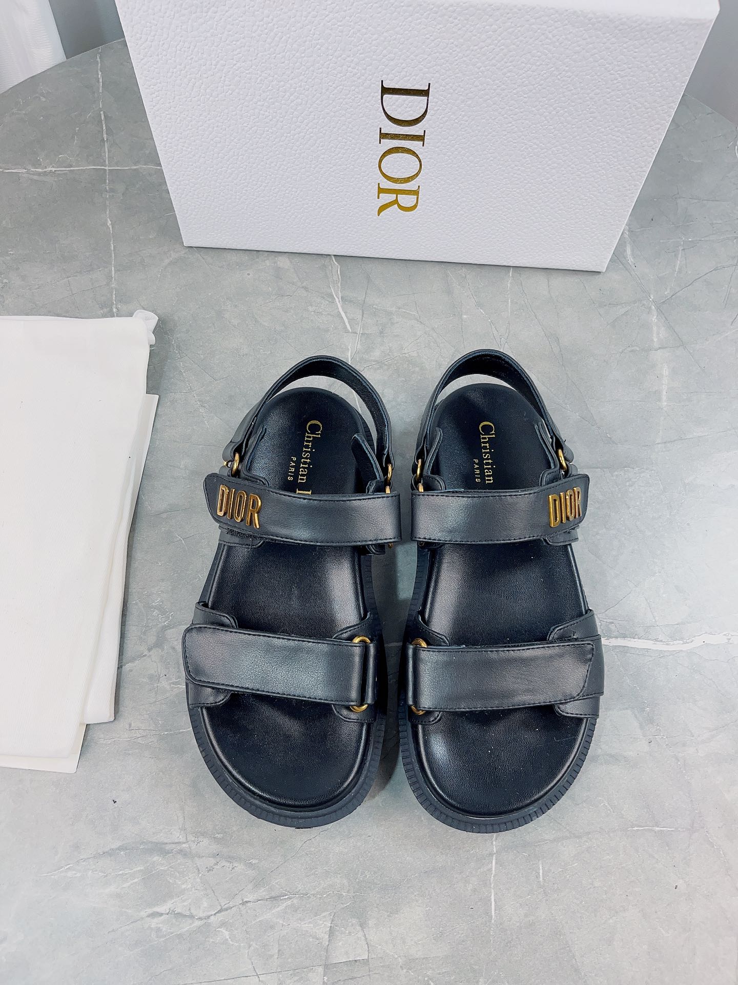 Bagsaaa D10r act sandal lambskin leather