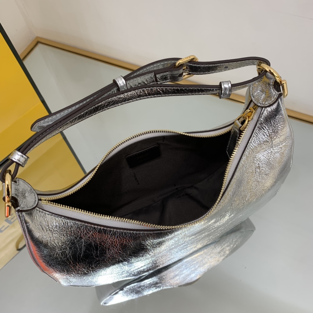 Bagsaaa F**di Medium Graphy In Silver - 10×29×24.5cm