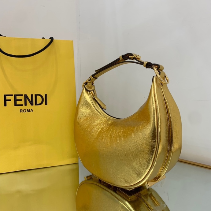 Bagsaaa F**di Medium Graphy In Gold - 10×29×24.5cm