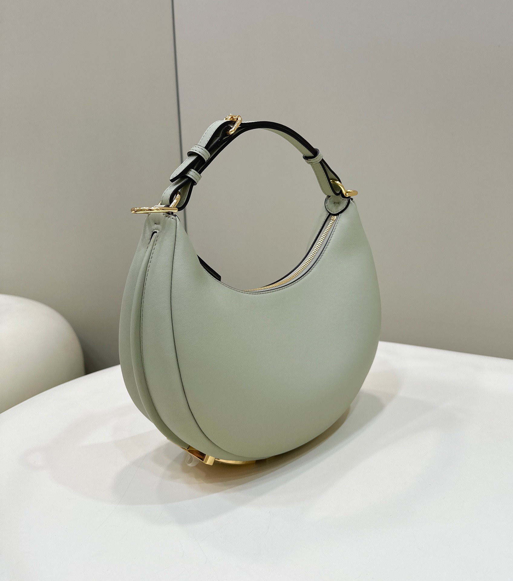 Bagsaaa F**di Small Graphy In Light Green - 10×29×24.5cm