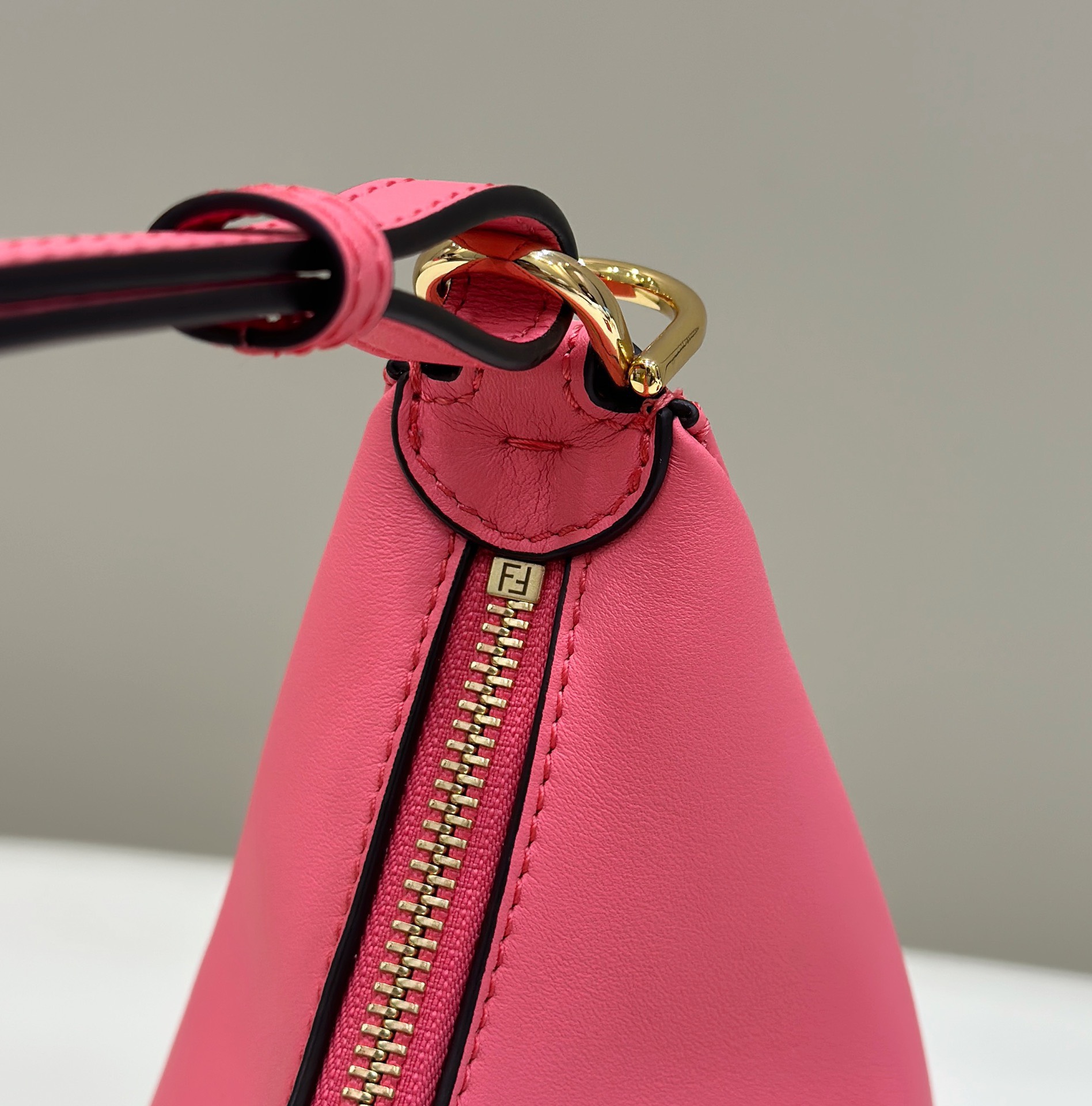 Bagsaaa F**di Small Graphy In Hot Pink - 10×29×24.5cm