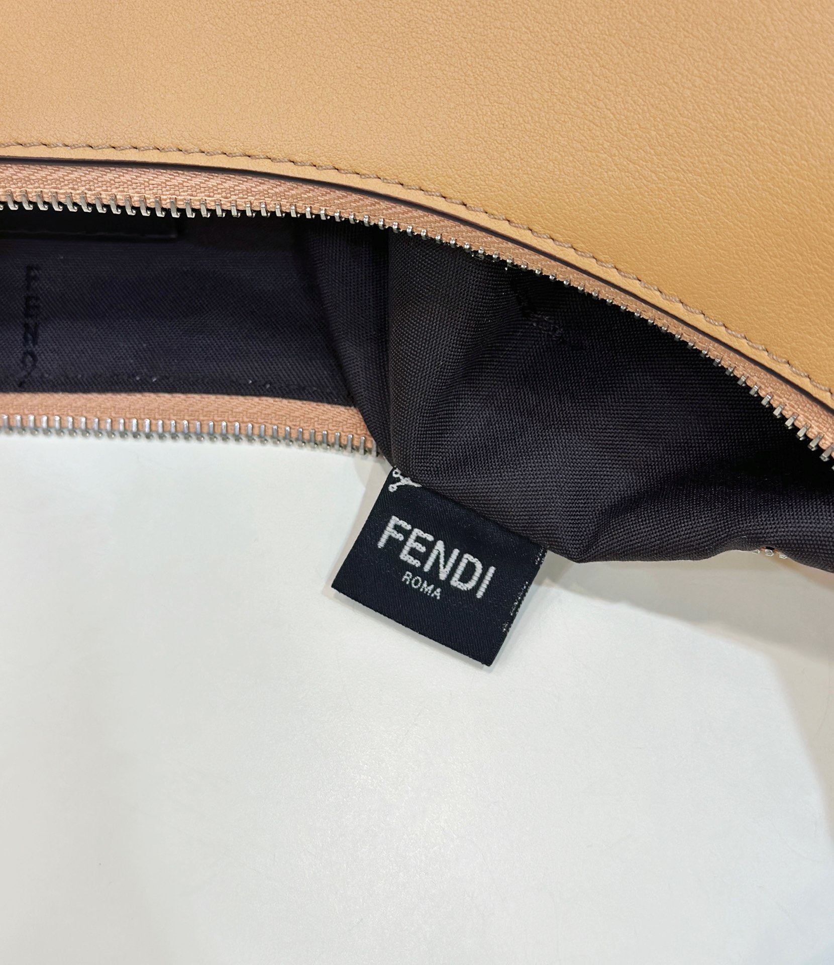 Bagsaaa F**di Medium Graphy In Caramel Leather Bag - 36-30-11CM