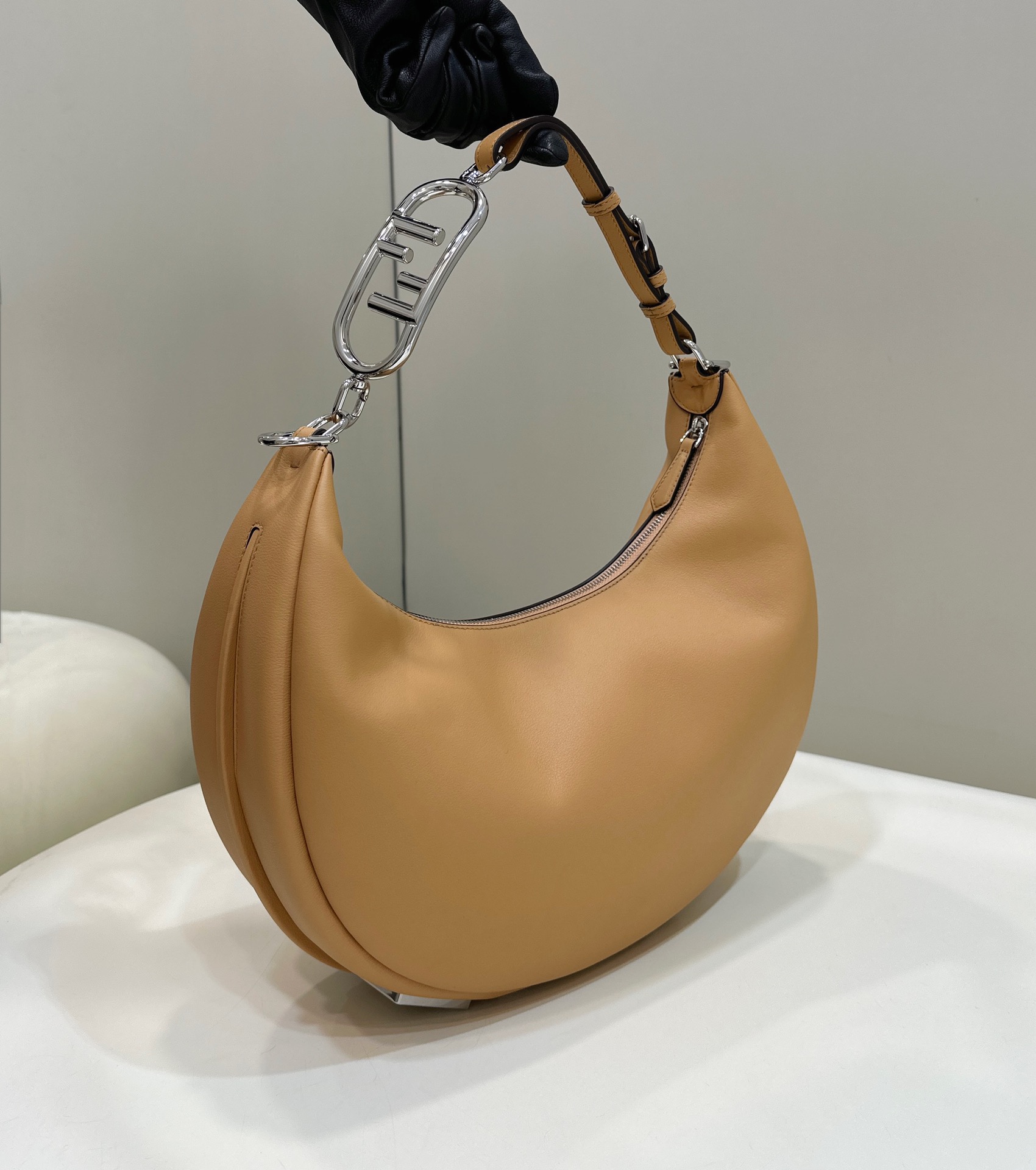 Bagsaaa F**di Medium Graphy In Caramel Leather Bag - 36-30-11CM
