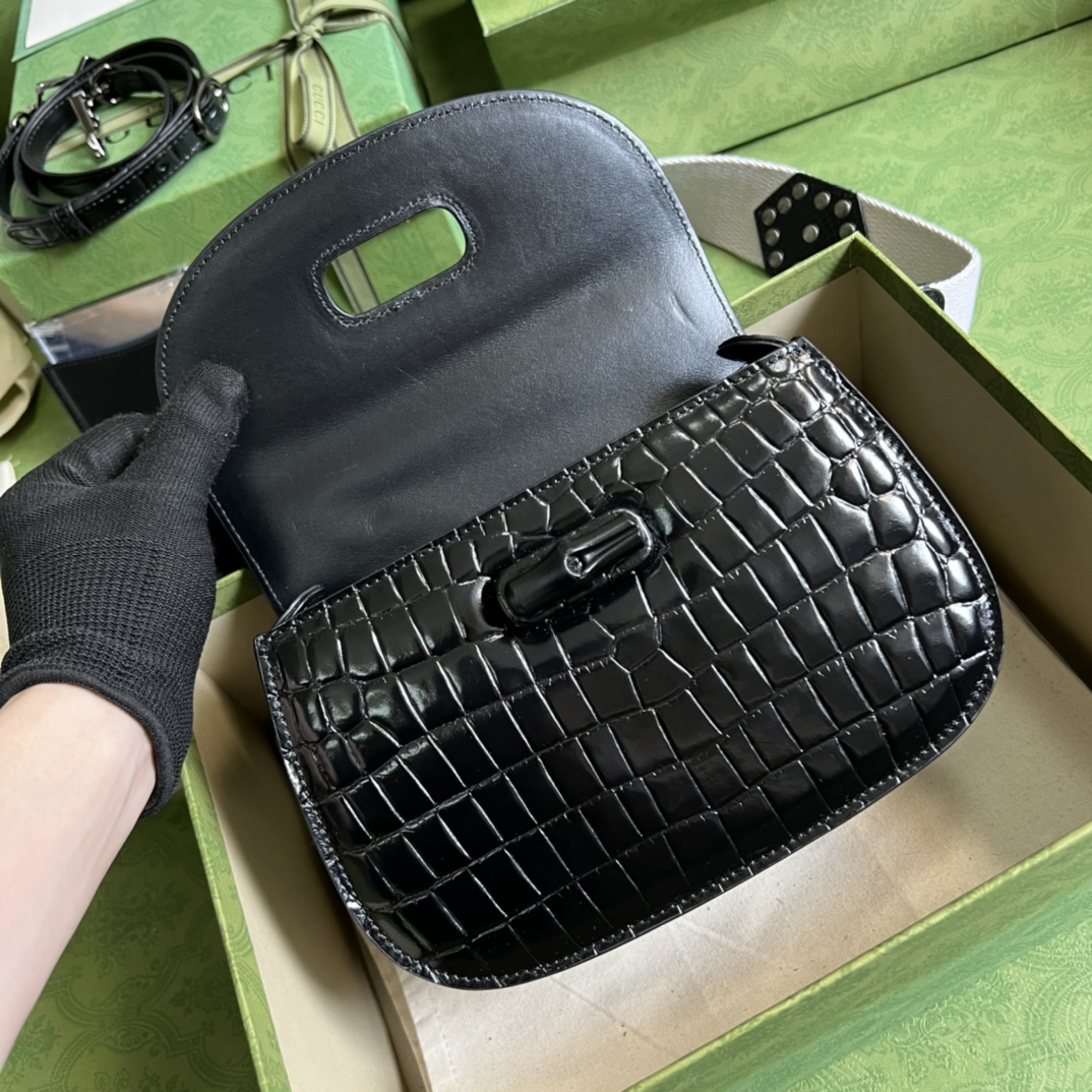 Bagsaaa Bamboo 1947 Small Top Handle Black Crocodile Leather Bag - 21x15x7cm