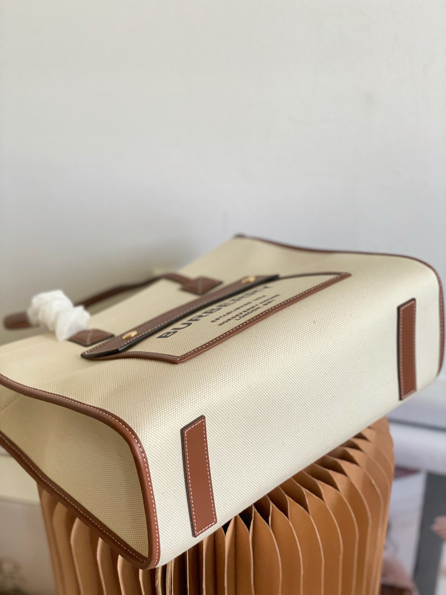 Bagsaaa Bv*b*rry White Freya Tote Bag 33*12.5*26cm