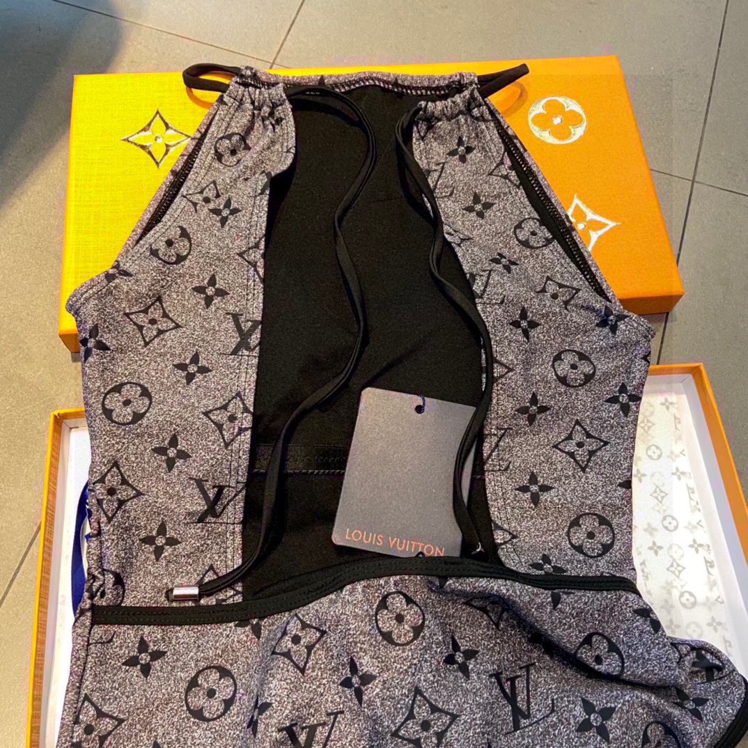 Bagsaaa L0vis Vvtt0n One Piece Grey 