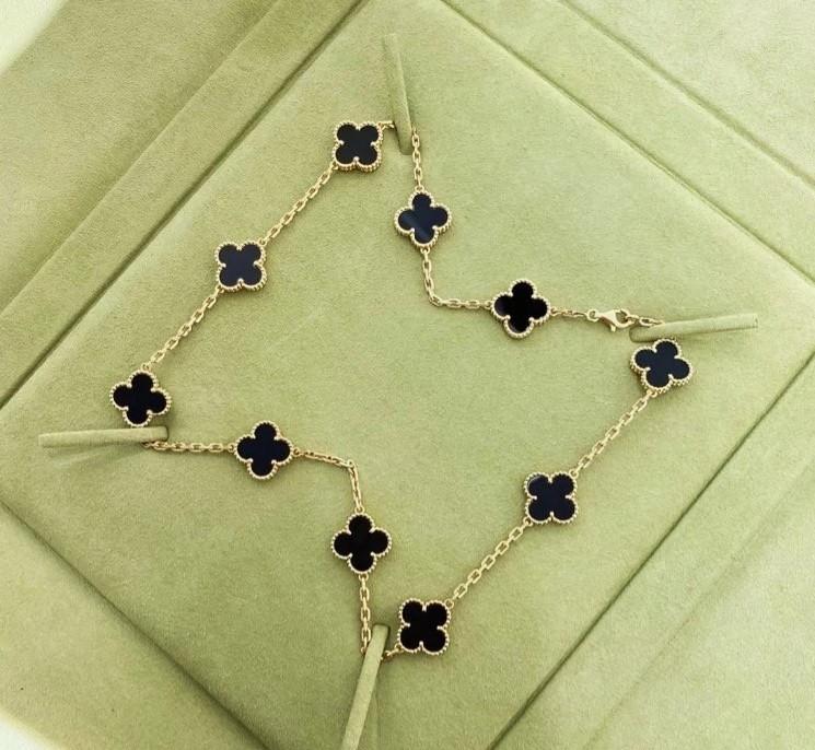 Bagsaaa V*n Cl**f & Arp*1s Black Necklace