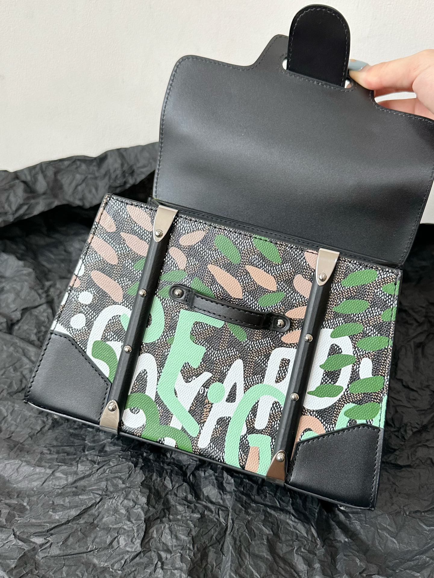 Bagsaaa G09ard Saigon Structure Mini Black Bag - 15 cm x 7.5 cm x 20 cm