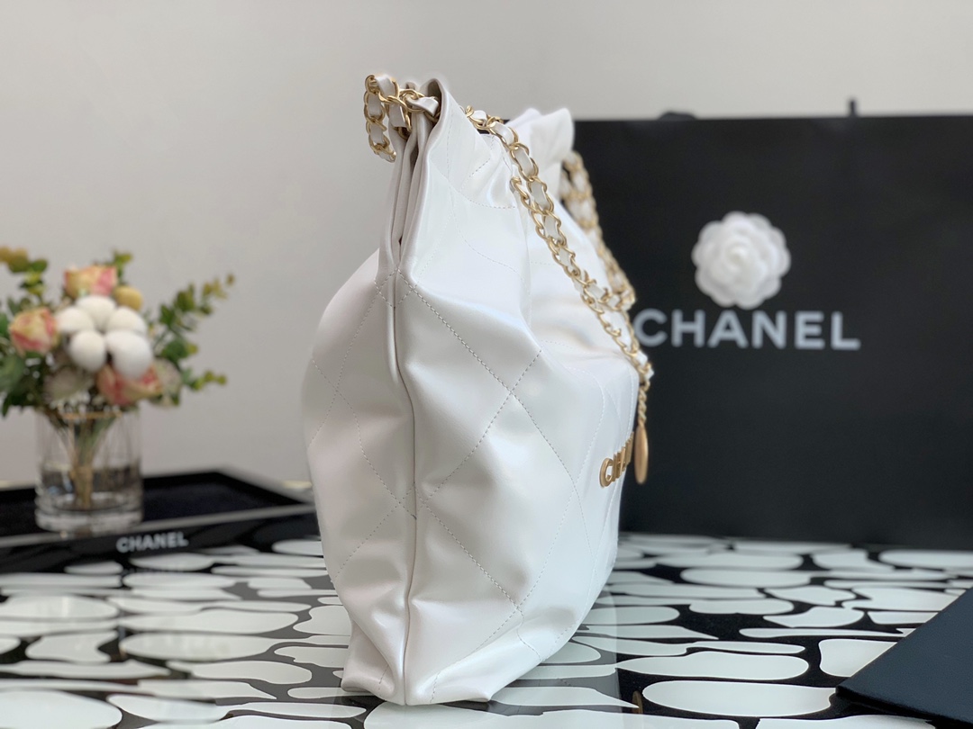 Bagsaaa Ch**el 22 tote bag White gold hardware