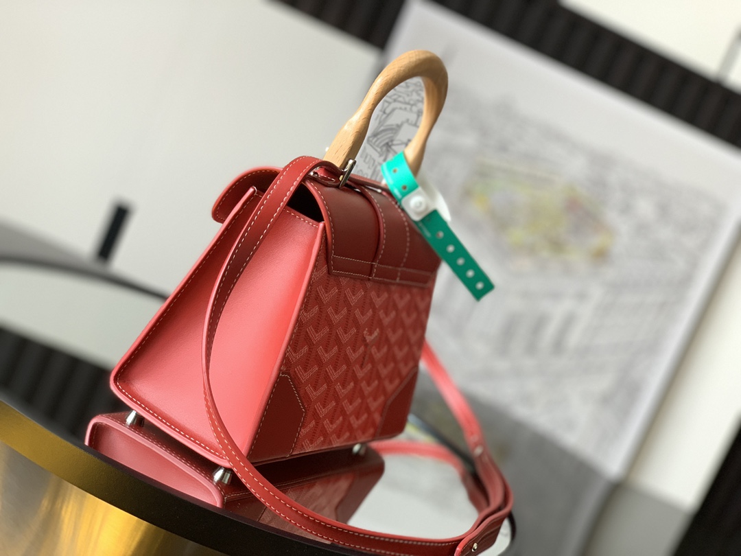 Bagsaaa G09ard Saigon Structure Mini Red Bag - 15 cm x 7.5 cm x 20 cm