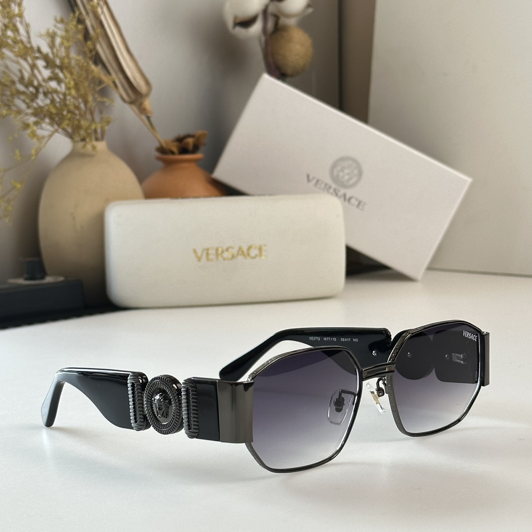 Bagsaaa Versace Sunglasses 