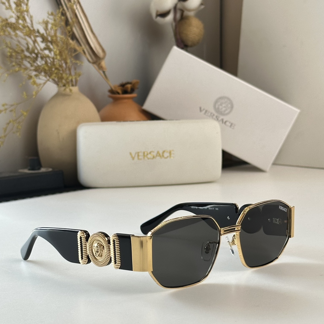 Bagsaaa Versace Sunglasses 