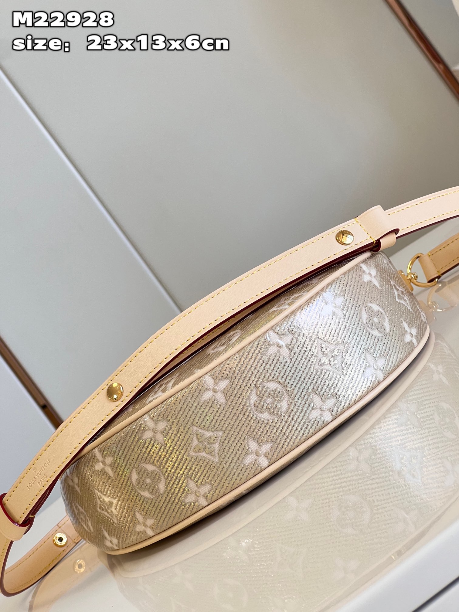 Bagsaaa L0vis Vvtt0n Loop Gold Bag - 23x13x6cm