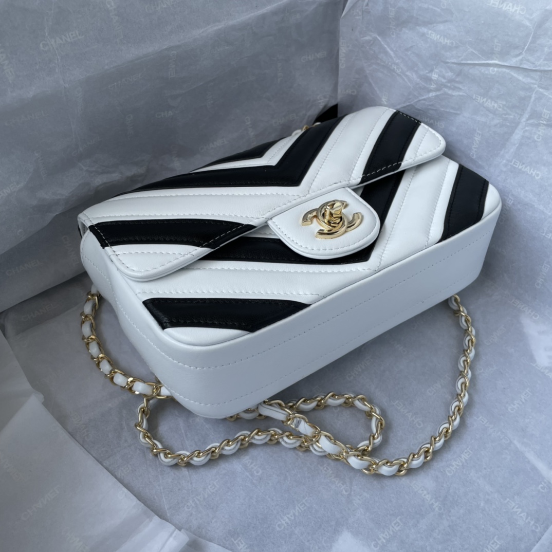 Bagsaaa Ch**el Flap Bag Chevron Black and White - 20*13*5cm