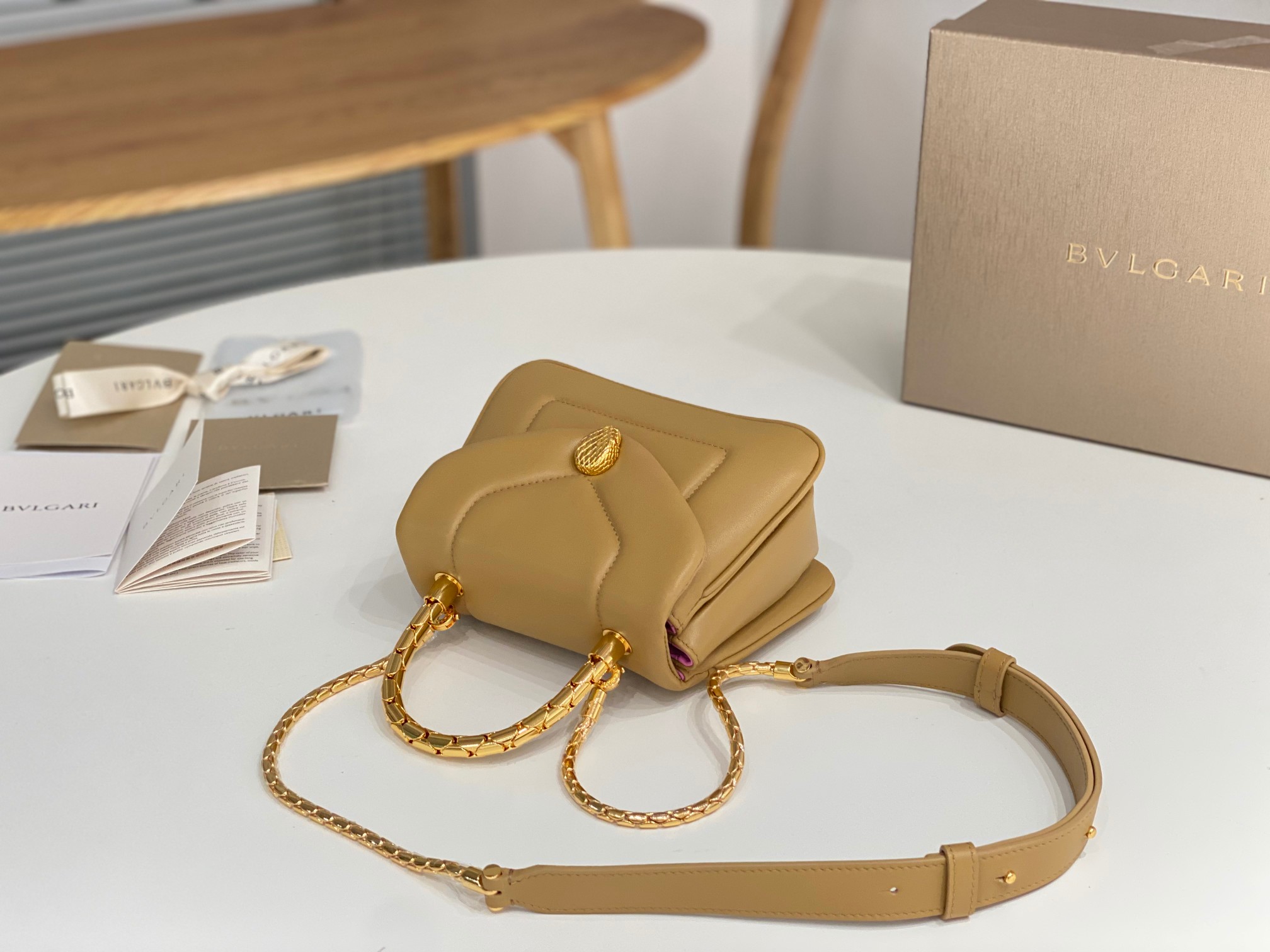 Bagsaaa Bv1g*ai Serpenti Reverse Top Handle Beige Bag - 22.5 X 15 X 7cm