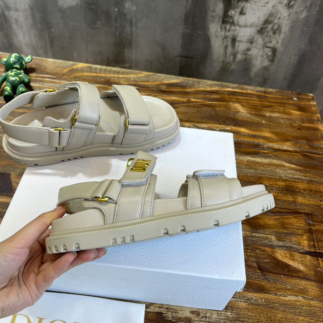 Bagsaaa D10r act sandal lambskin leather beige