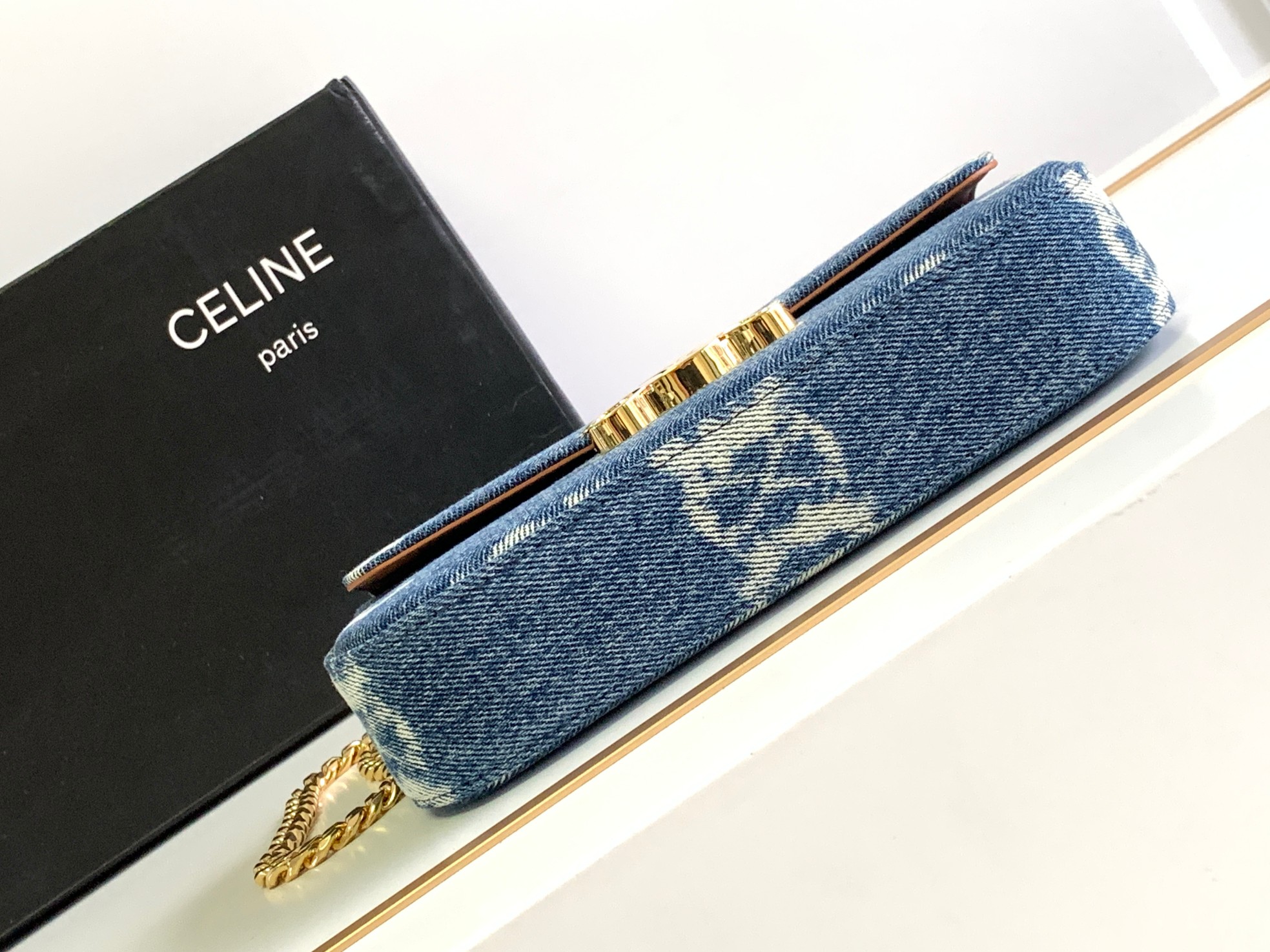 Bagsaaa Ce1i*e Chain Shoulder Bag Triomphe in denim - 20.5 X 10.5 X 4