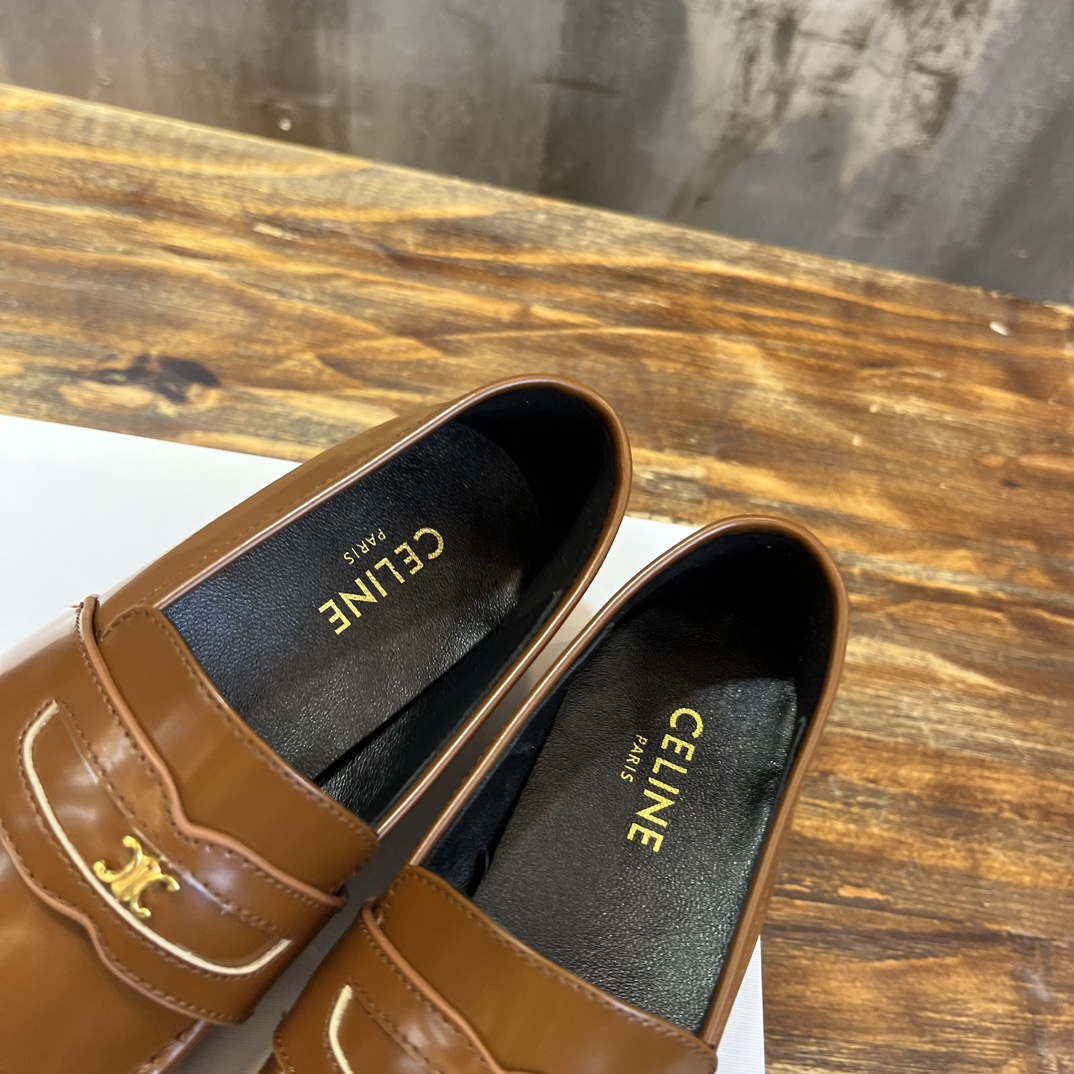 Bagsaaa Ce1i*e Brown Loafers With Triomphe Logo