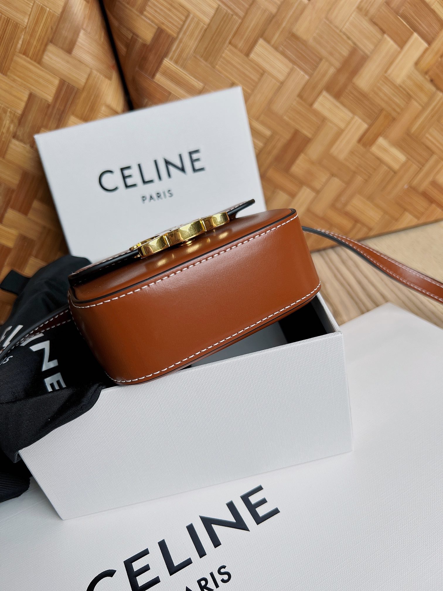 Bagsaaa Ce1i*e Mini Triomphe Brown Bag - 11x8x4cm