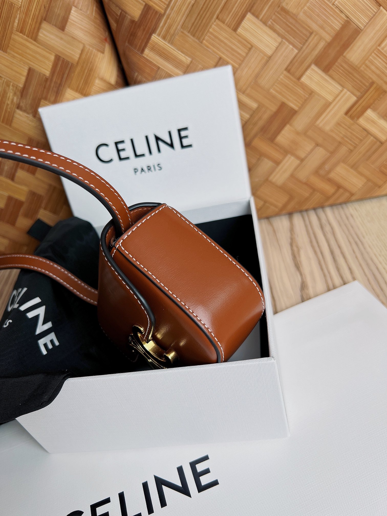 Bagsaaa Ce1i*e Mini Triomphe Brown Bag - 11x8x4cm