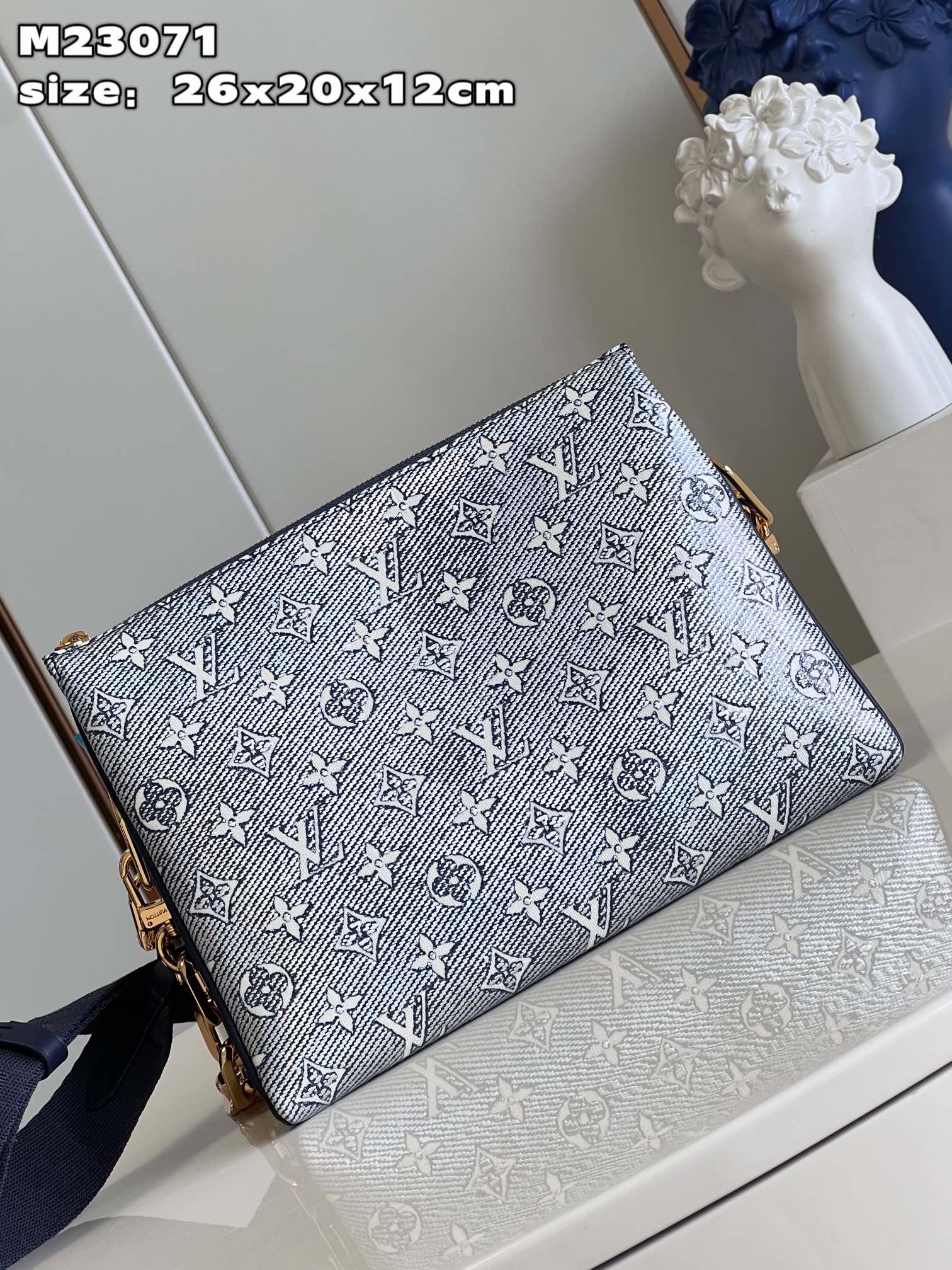 Bagsaaa L0vis Vvtt0n Coussin PM Blue Monogram - 26 x 20 x 12 cm