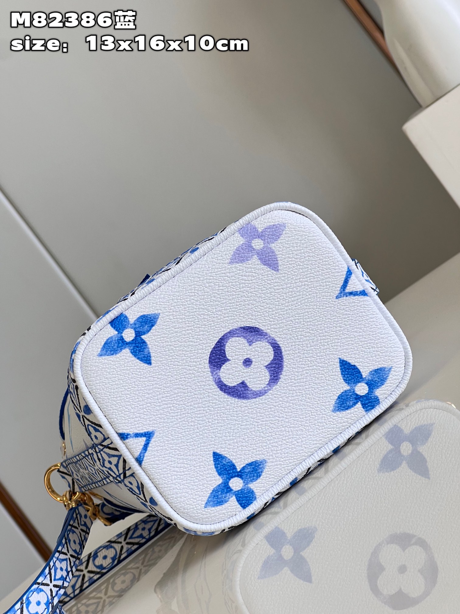 Bagsaaa L0vis Vvtt0n By The Pool Bucket Blue Bag - 16x13x10cm