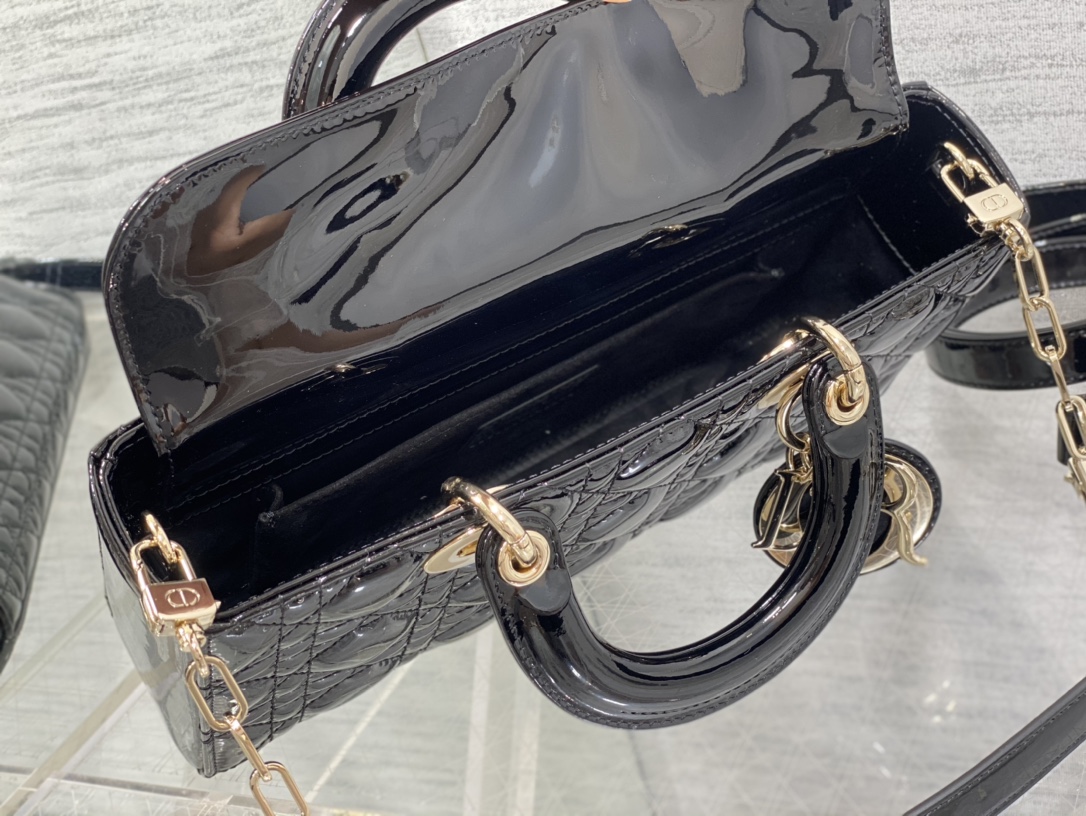 Bagsaaa D10r Lady D-Joy Medium Patent Black Leather Bag - 26*6*14cm