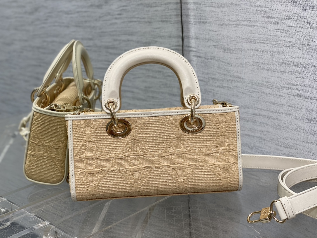 Bagsaaa D10r Lady D-Joy Small Natural Macrocannage Raffia - 22.5*6*11.5cm