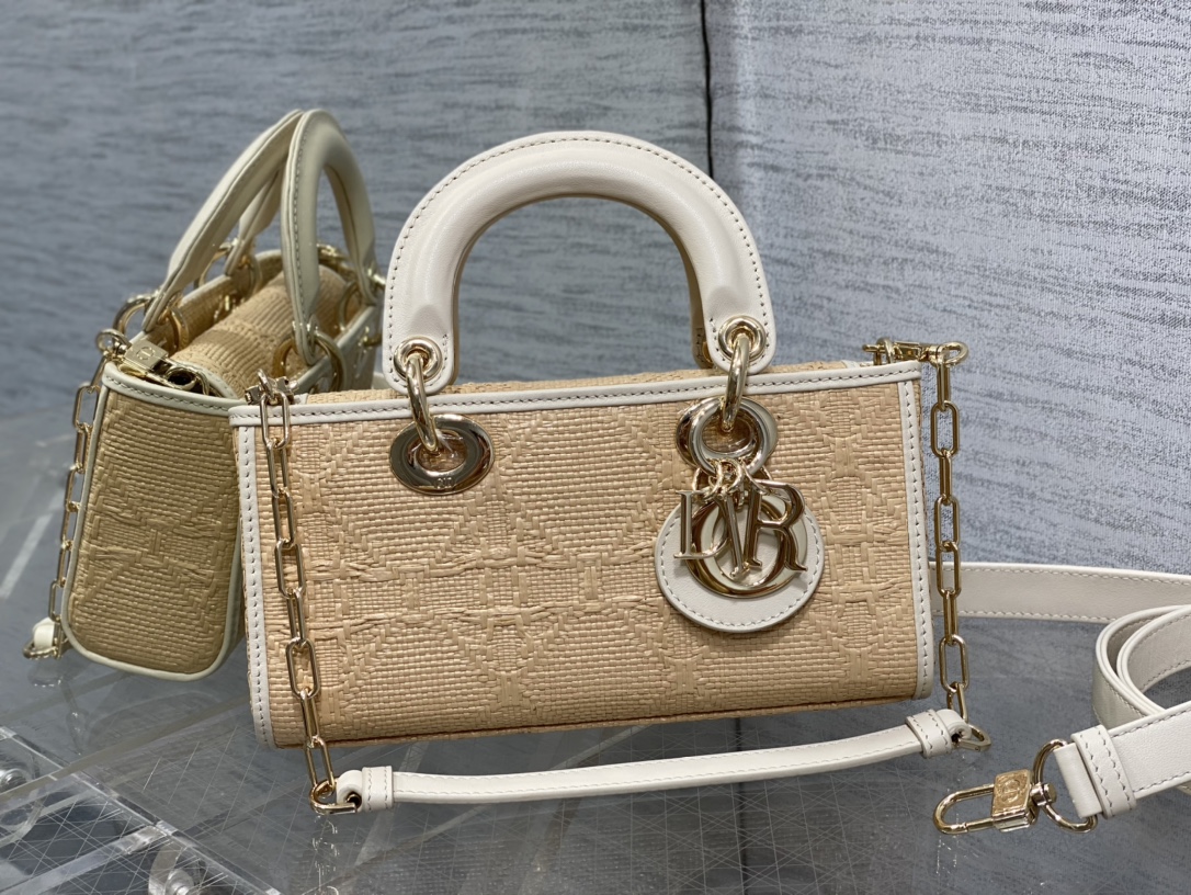 Bagsaaa D10r Lady D-Joy Small Natural Macrocannage Raffia - 22.5*6*11.5cm