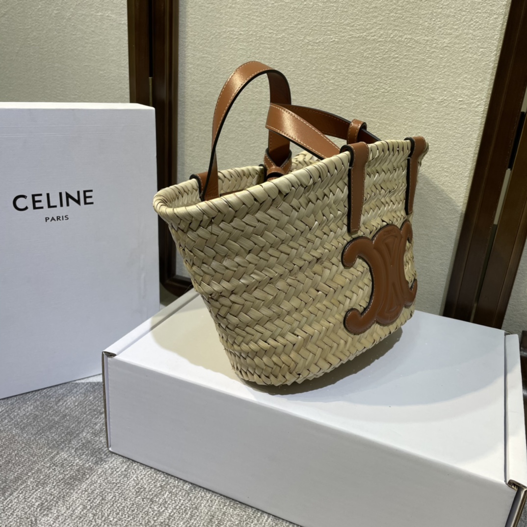 Bagsaaa Ce1i*e Triomphe Raffia Tote In Brown 