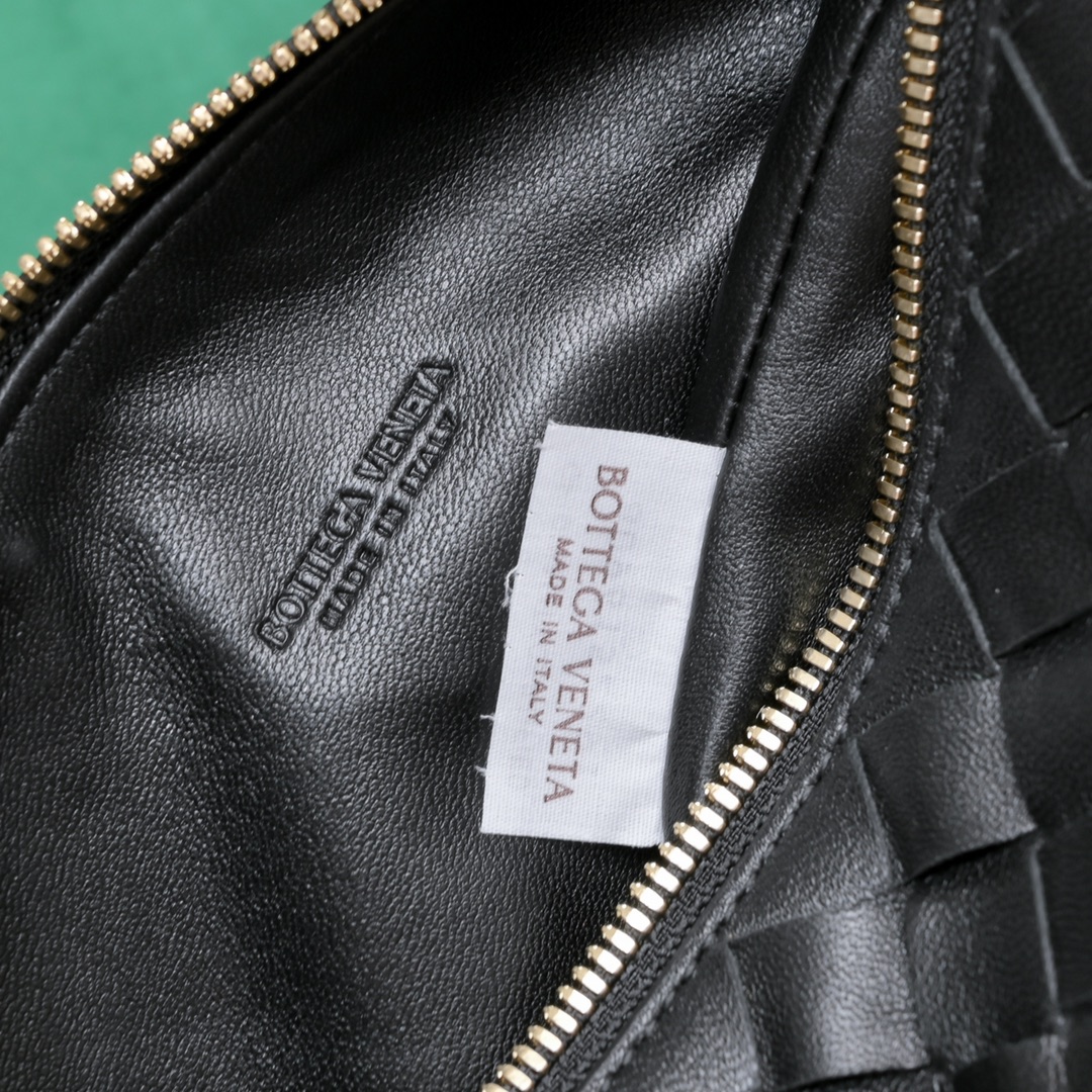 Bagsaaa B0tt*ga Ven*ta Wallace Black - 22x13x9.5cm