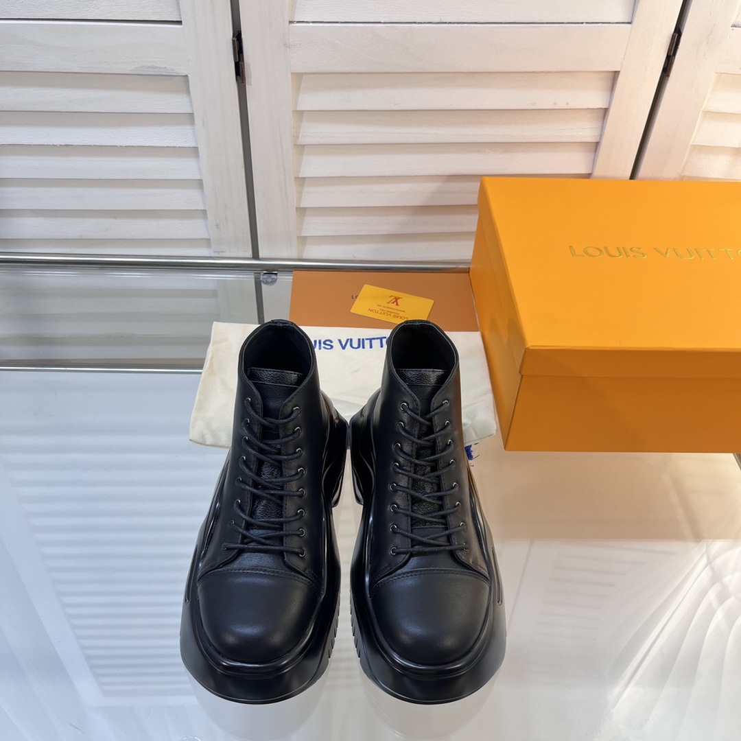 Bagsaaa L0vis Vvtt0n ALl Black Sneakers 
