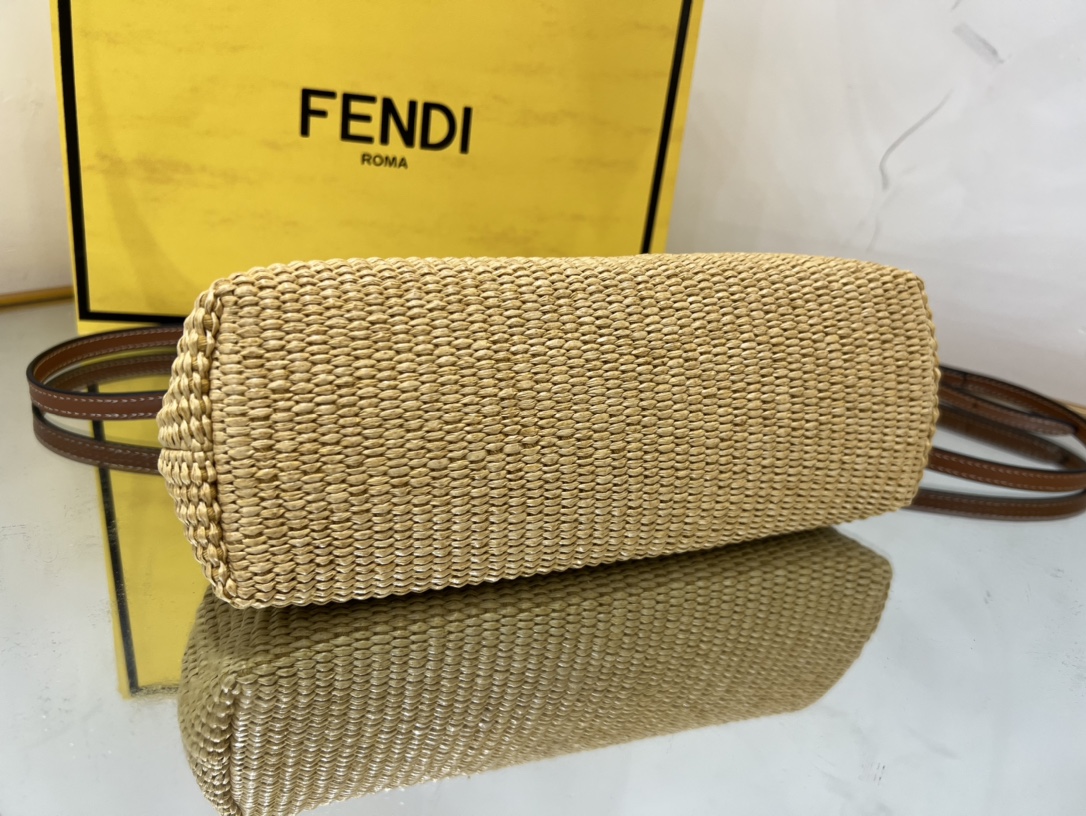 Bagsaaa F**di Frist Raffia Leather - 26*9.5*18cm